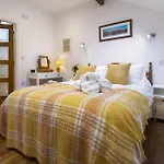 Willow Tree Barn Holiday home